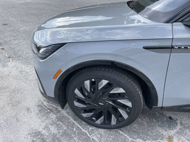 New 2026 Lincoln Nautilus Reserve AWD/4WD image 10