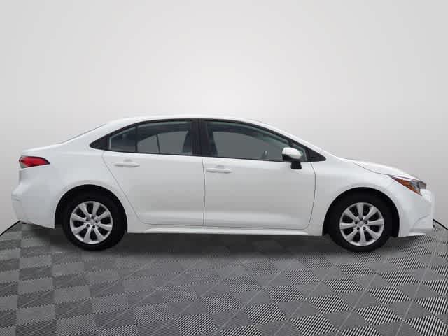 Used 2024 Toyota Corolla LE FWD image 4