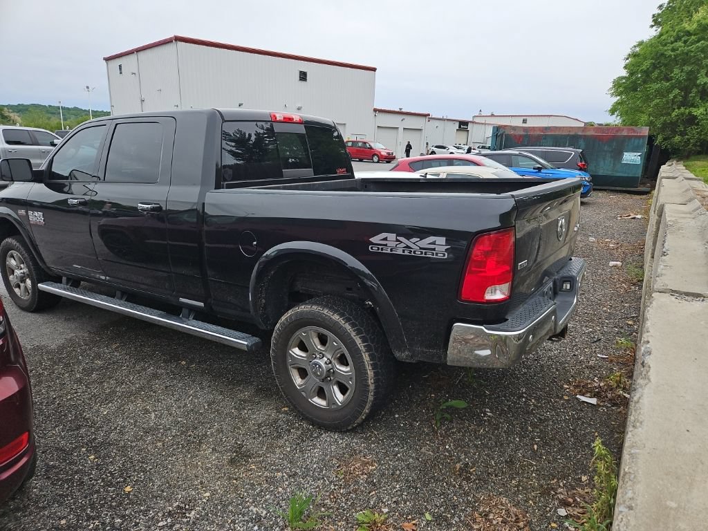 Used 2017 RAM 2500 SLT w/ Luxury Group AWD/4WD image 3