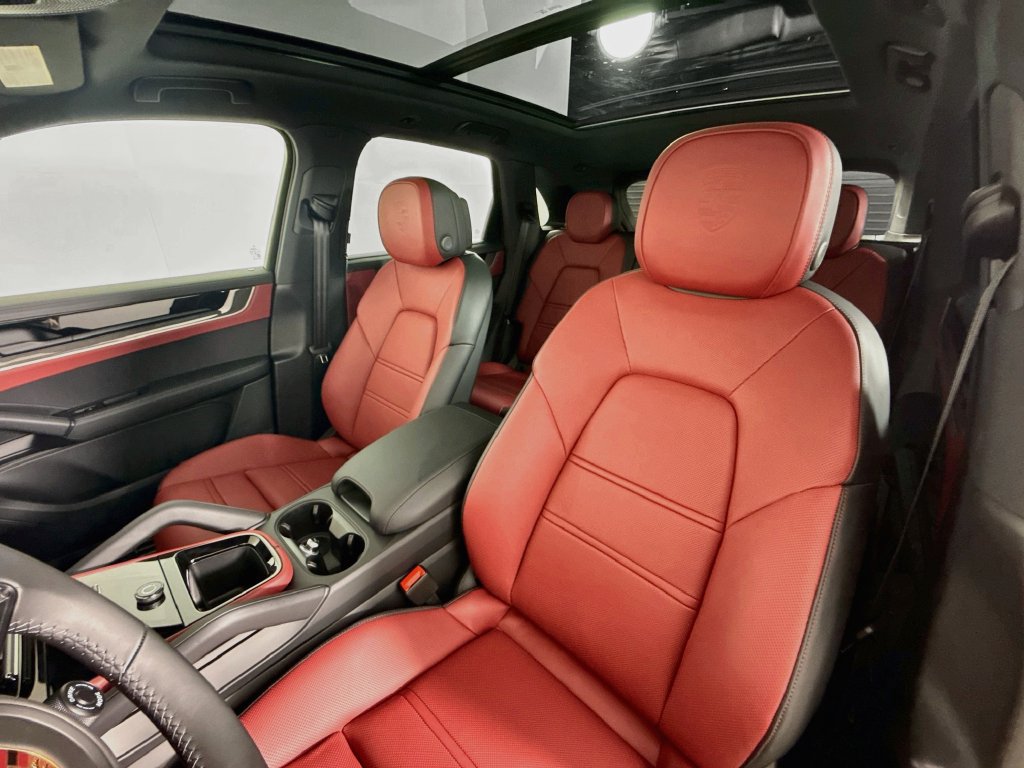 New 2026 Porsche Cayenne E-Hybrid AWD/4WD image 5