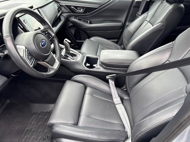 Used 2025 Subaru Outback Limited AWD/4WD image 18