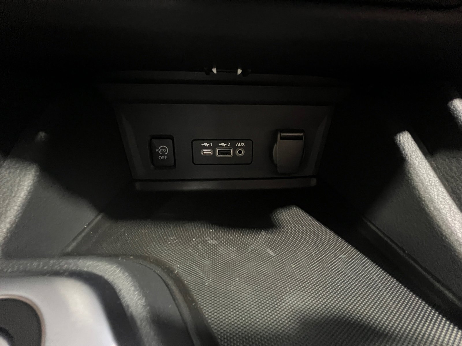 New 2025 Nissan Sentra SR image 31