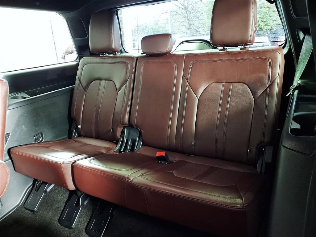 Used 2023 Ford Expedition Limited image 9