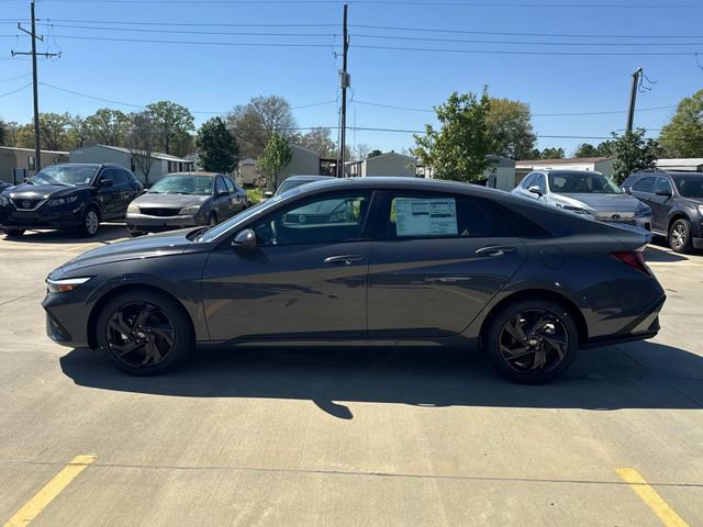 New 2026 Hyundai Elantra Sport image 6