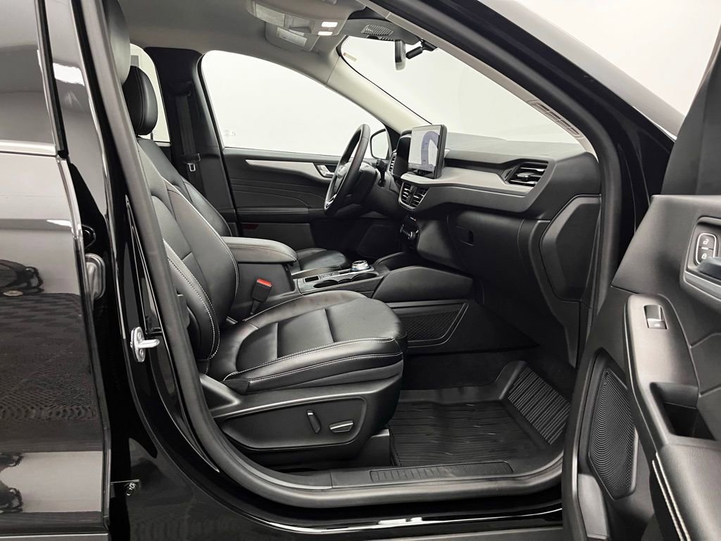Used 2023 Ford Escape Platinum AWD/4WD image 33
