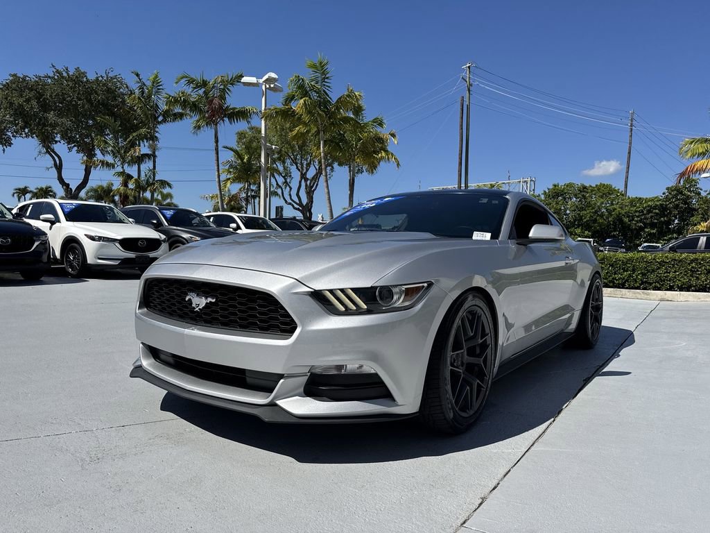 Used 2016 Ford Mustang Coupe RWD image 31