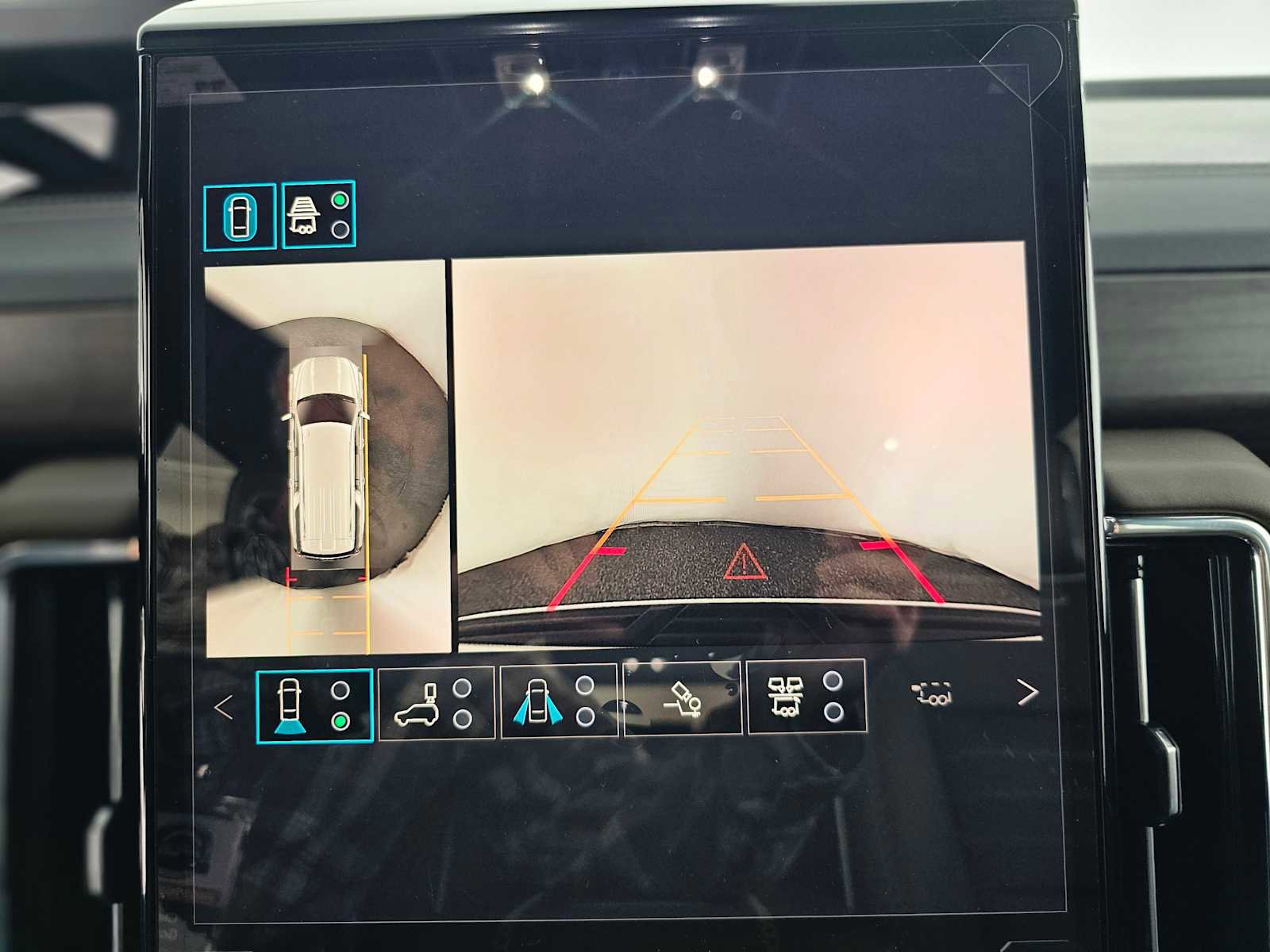 New 2026 GMC Yukon XL Denali Ultimate w/ LPO, Illumination Package image 33