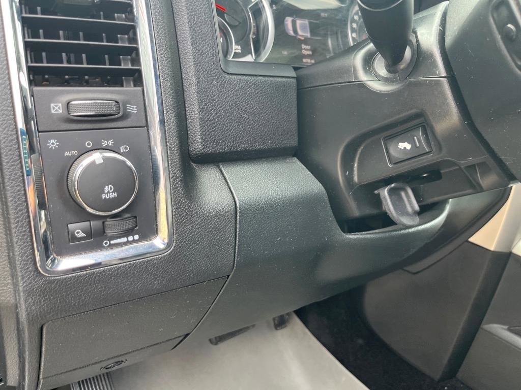Used 2015 RAM 1500 Laramie w/ Convenience Group image 13