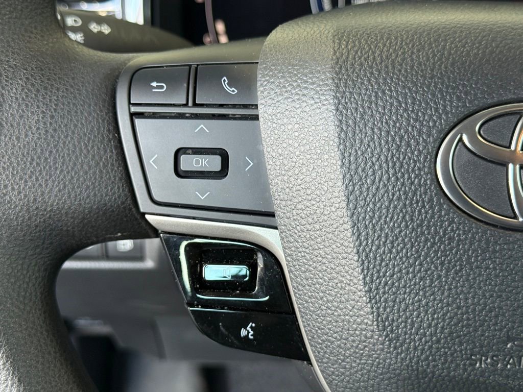 Used 2025 Toyota Camry LE image 22