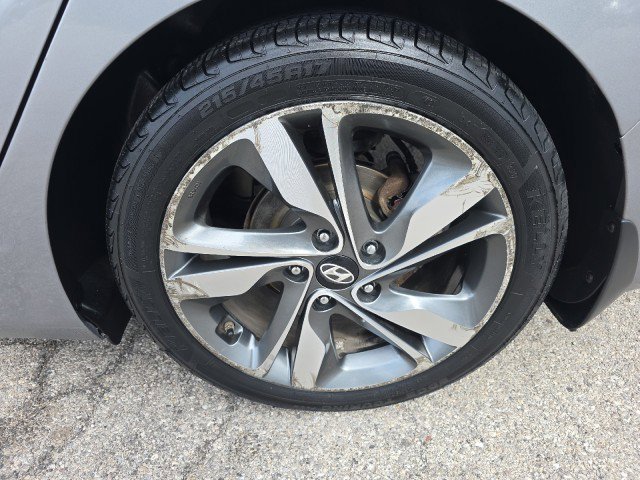 Used 2016 Hyundai Elantra Limited FWD image 10