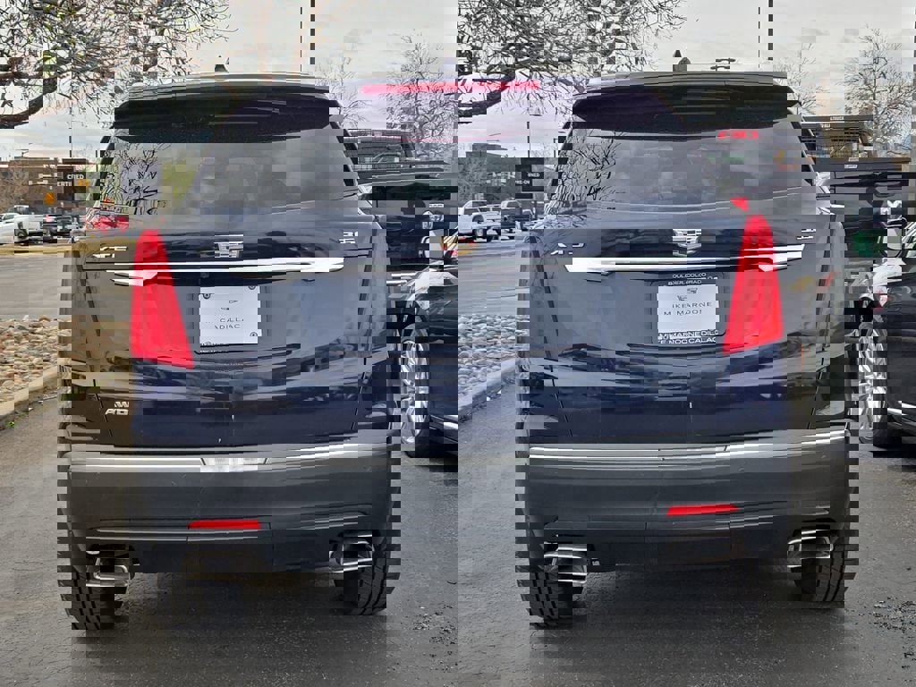 Used 2017 Cadillac XT5 Luxury w/ Driver Awareness Package image 7