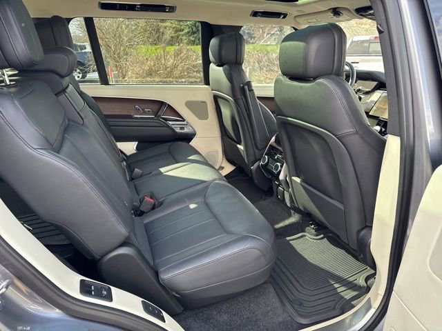 Used 2023 Land Rover Range Rover Long Wheelbase SE image 30