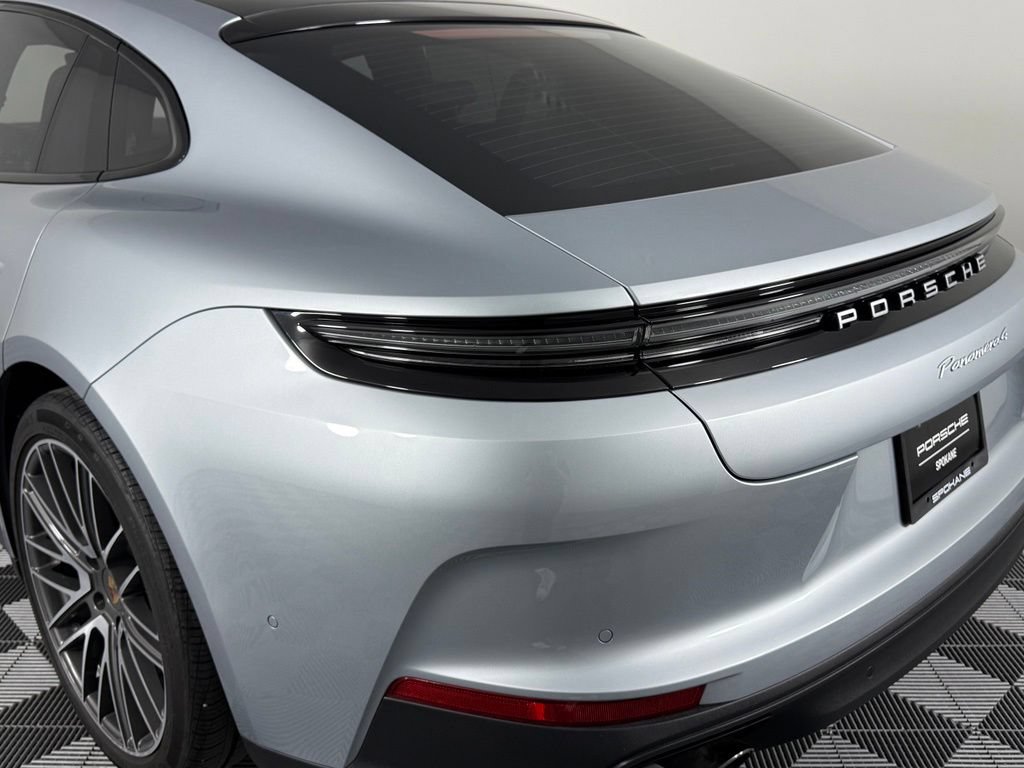 Certified 2024 Porsche Panamera 4 AWD/4WD image 12
