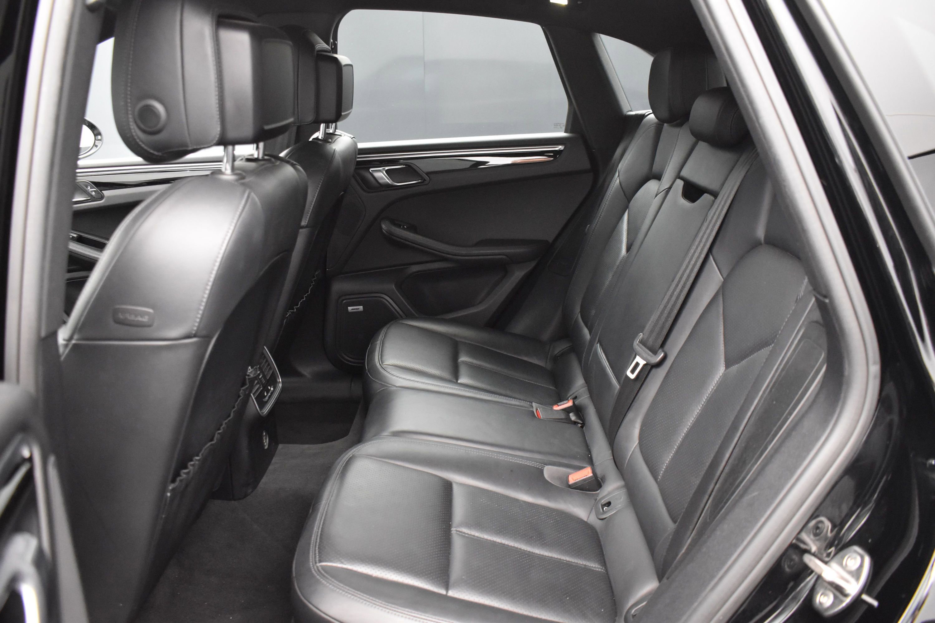 Used 2019 Porsche Macan AWD/4WD image 12