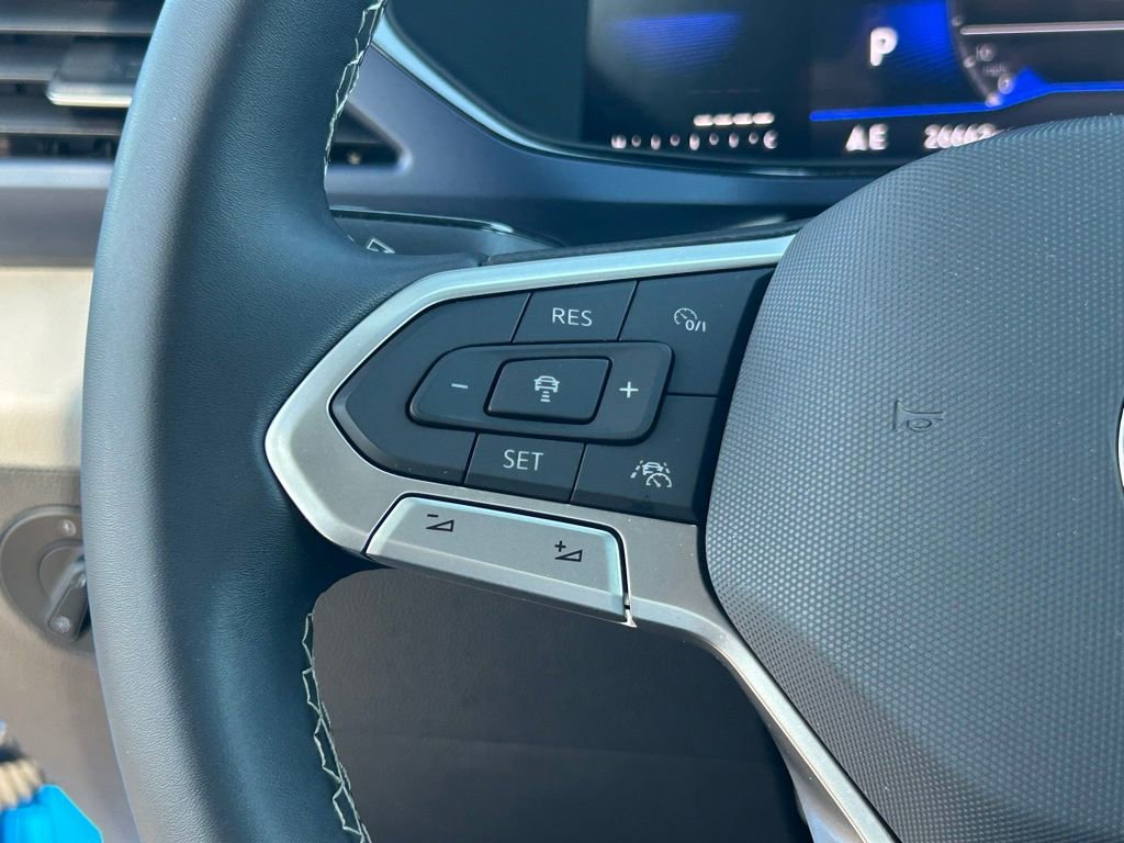 Certified 2023 Volkswagen Taos SE FWD image 23