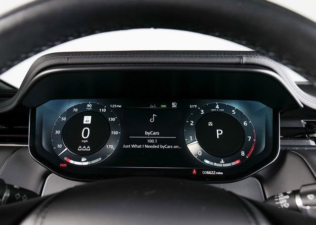 Used 2025 Land Rover Range Rover Sport Dynamic SE image 16