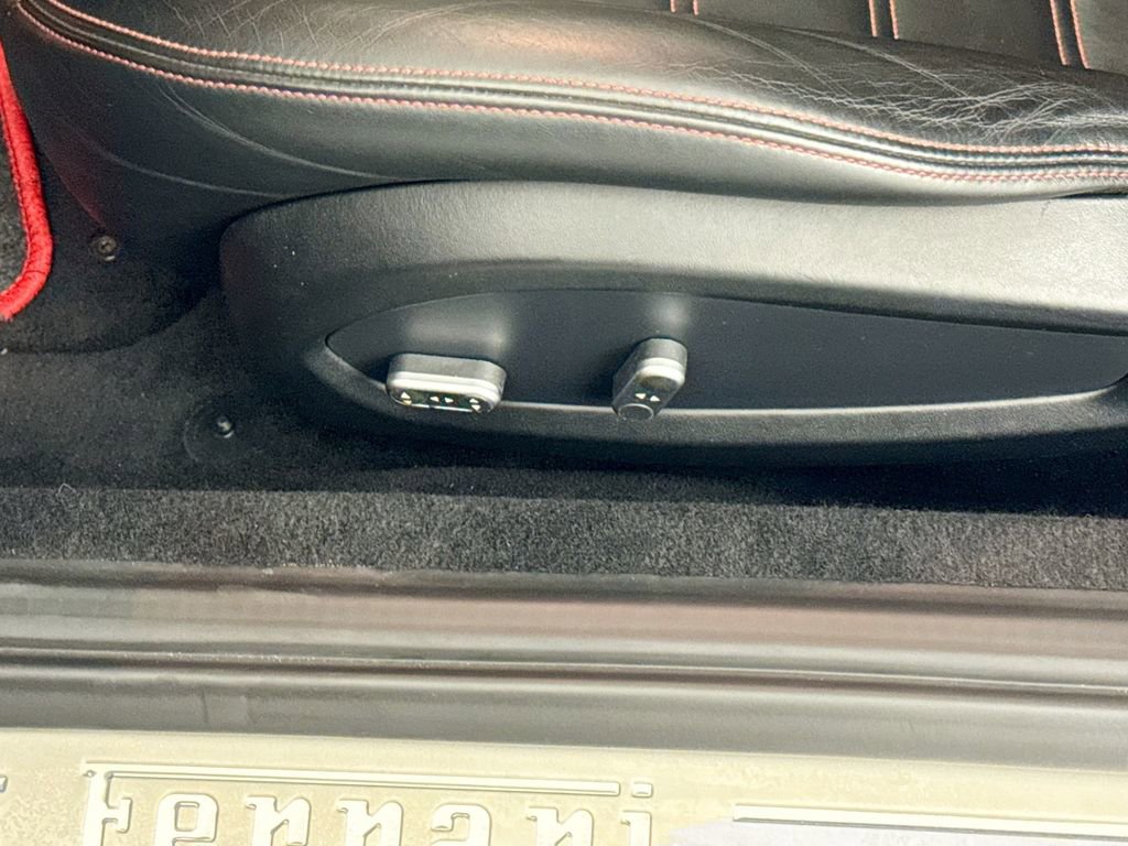 Used 2017 Ferrari California T image 21