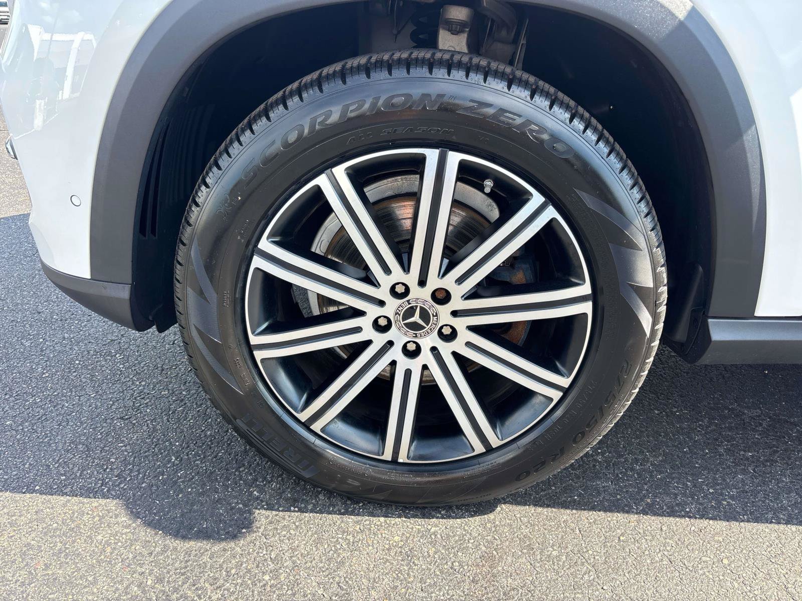 Used 2024 Mercedes-Benz GLE 350 4MATIC image 8