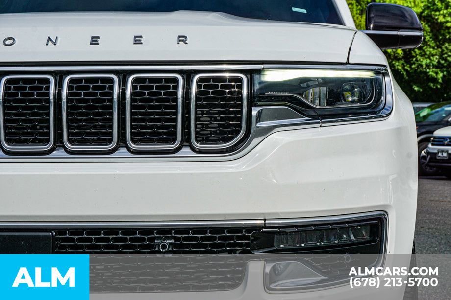 Used 2023 Jeep Wagoneer Series III w/ Preferred Equipment Group image 12