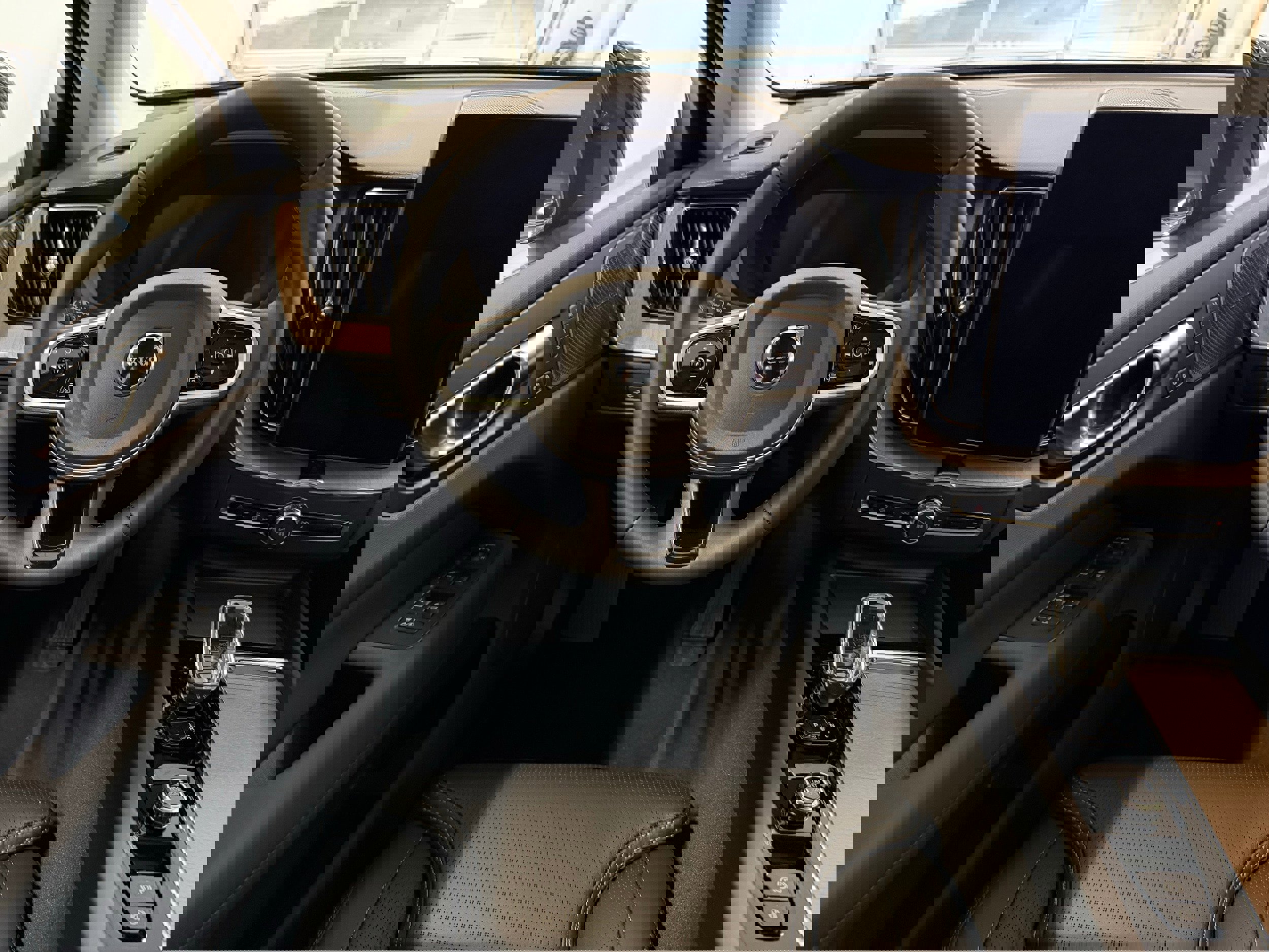 New 2026 Volvo XC60 T8 Ultra w/ Protection Package Premier image 21