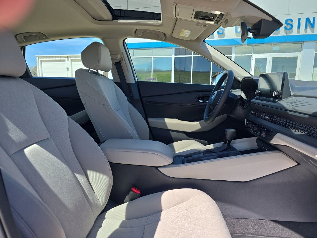 Used 2024 Honda Accord EX image 14