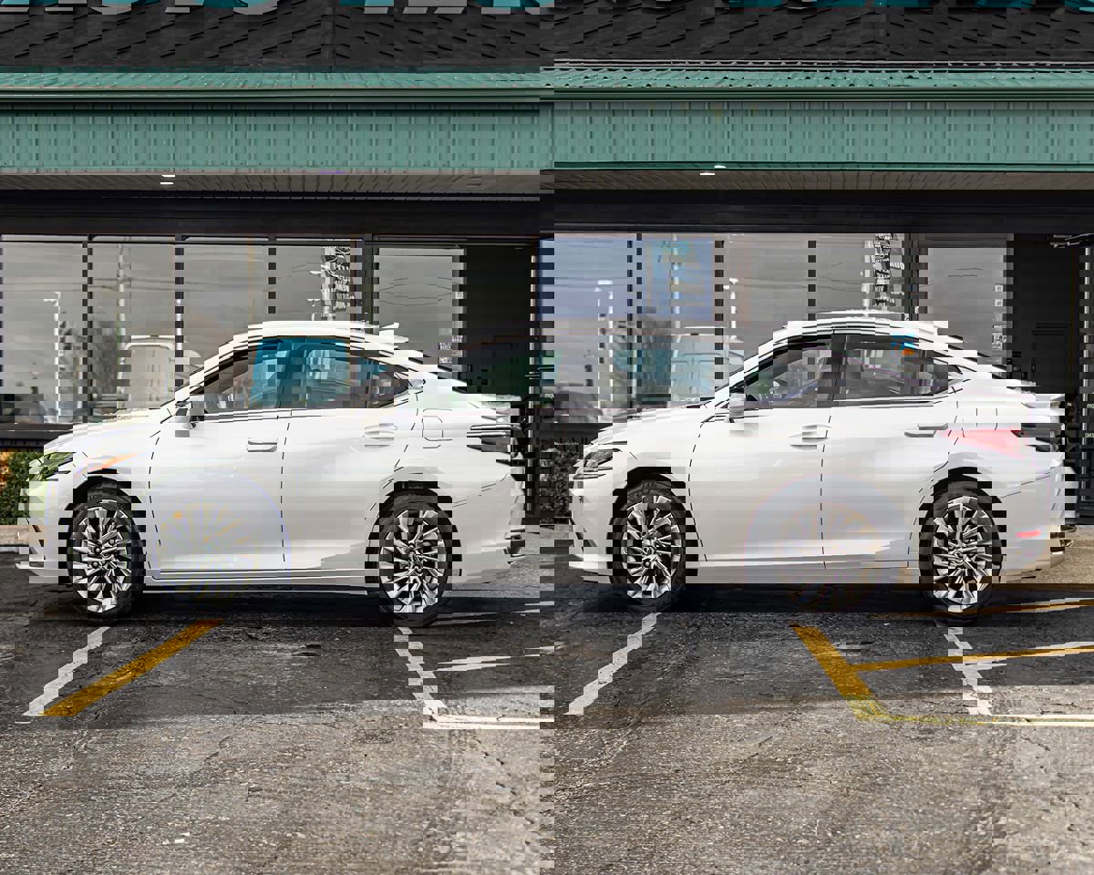 Used 2021 Lexus ES 250 w/ Accessory Package 2 image 6