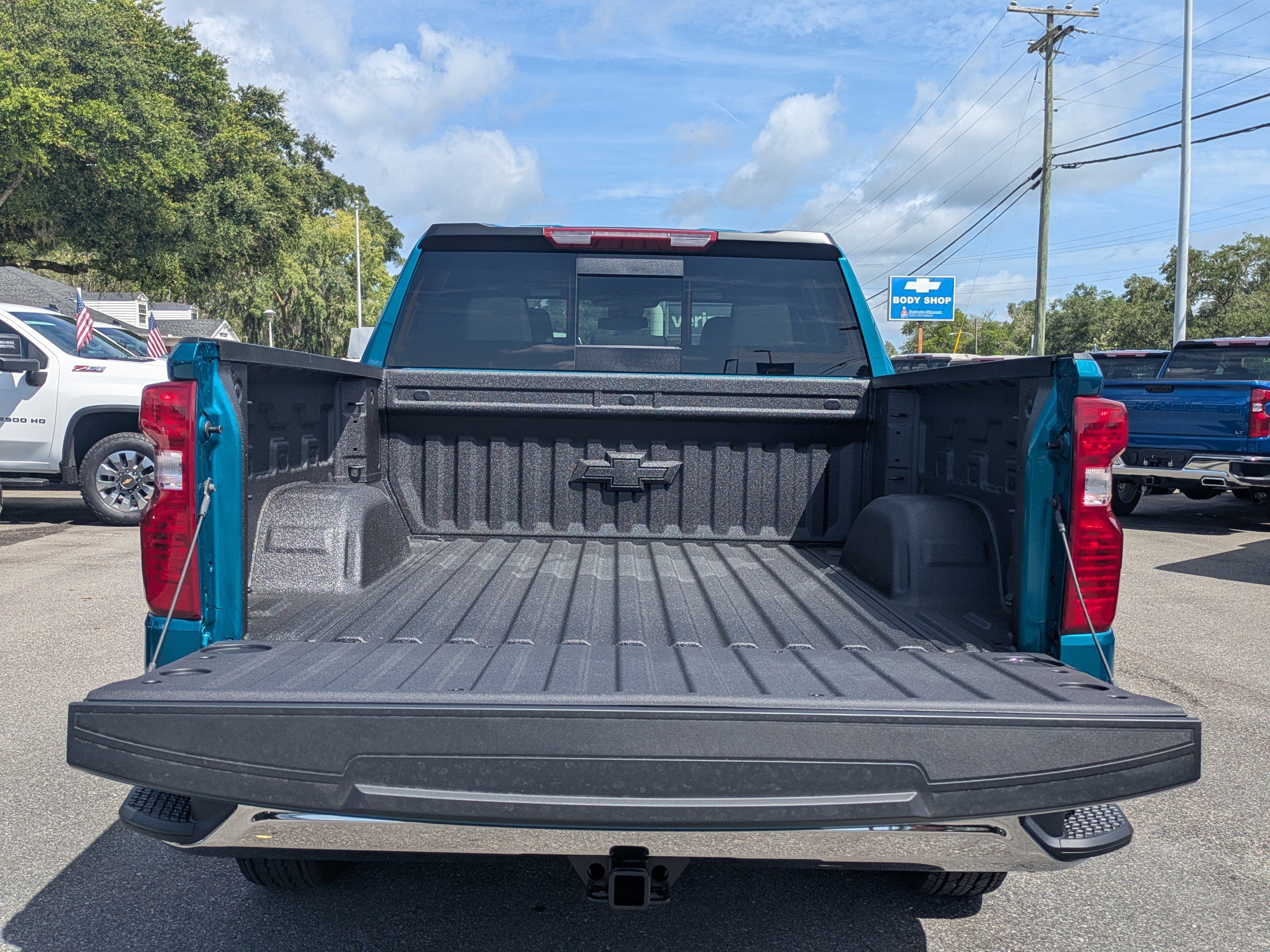 New 2026 Chevrolet Silverado 1500 LT w/ Safety Package AWD/4WD image 13