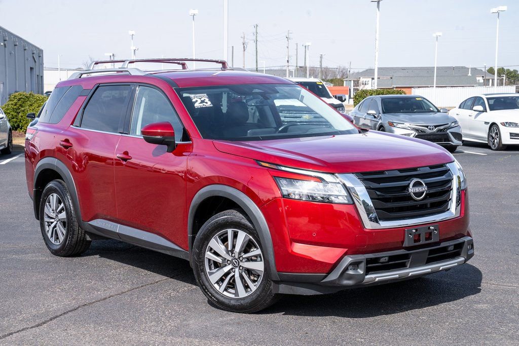 Used 2023 Nissan Pathfinder SL