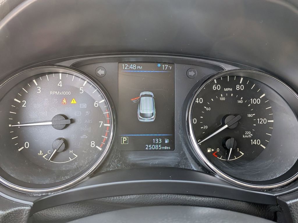 Used 2022 Nissan Rogue Sport SV w/ Technology Package image 12