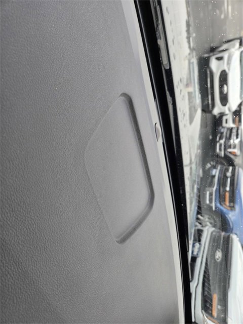 Used 2024 Ford Explorer XLT w/ Equipment Group 202A image 7