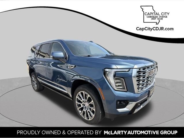 Used 2025 GMC Yukon Denali w/ Sun & Power Step Package