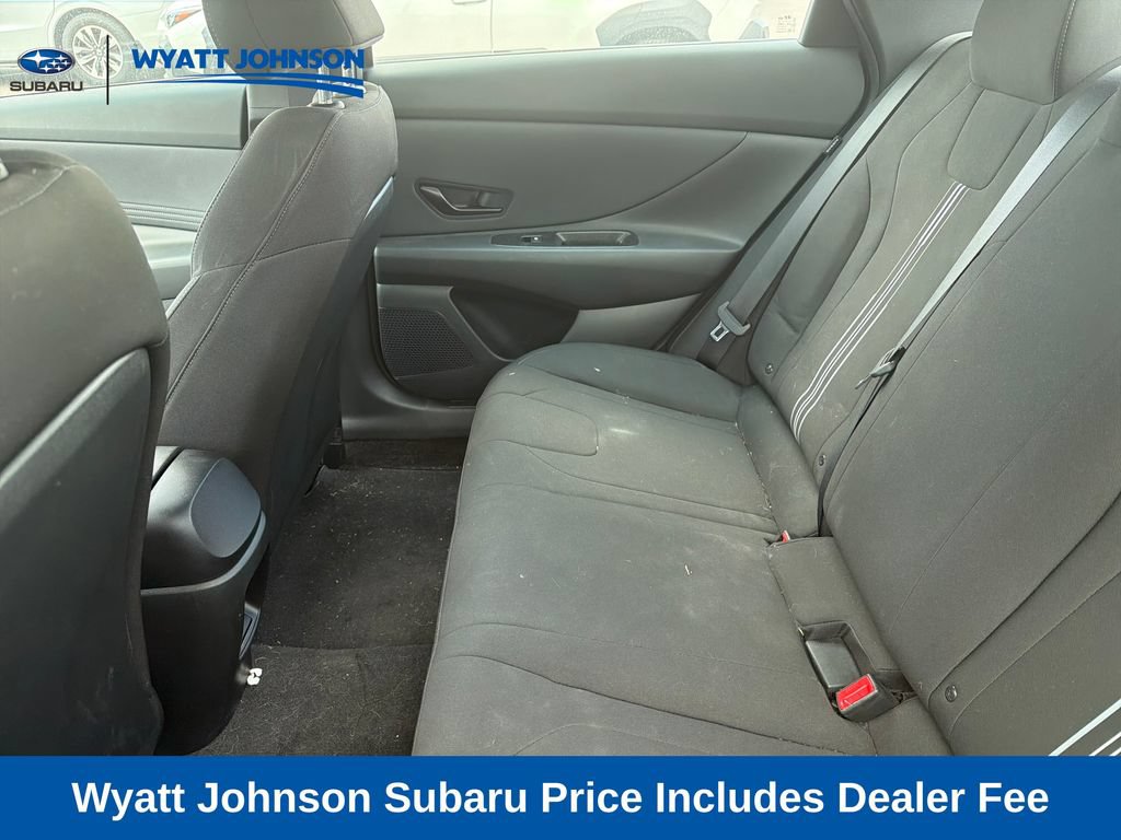 Used 2025 Hyundai Elantra Sport FWD image 13