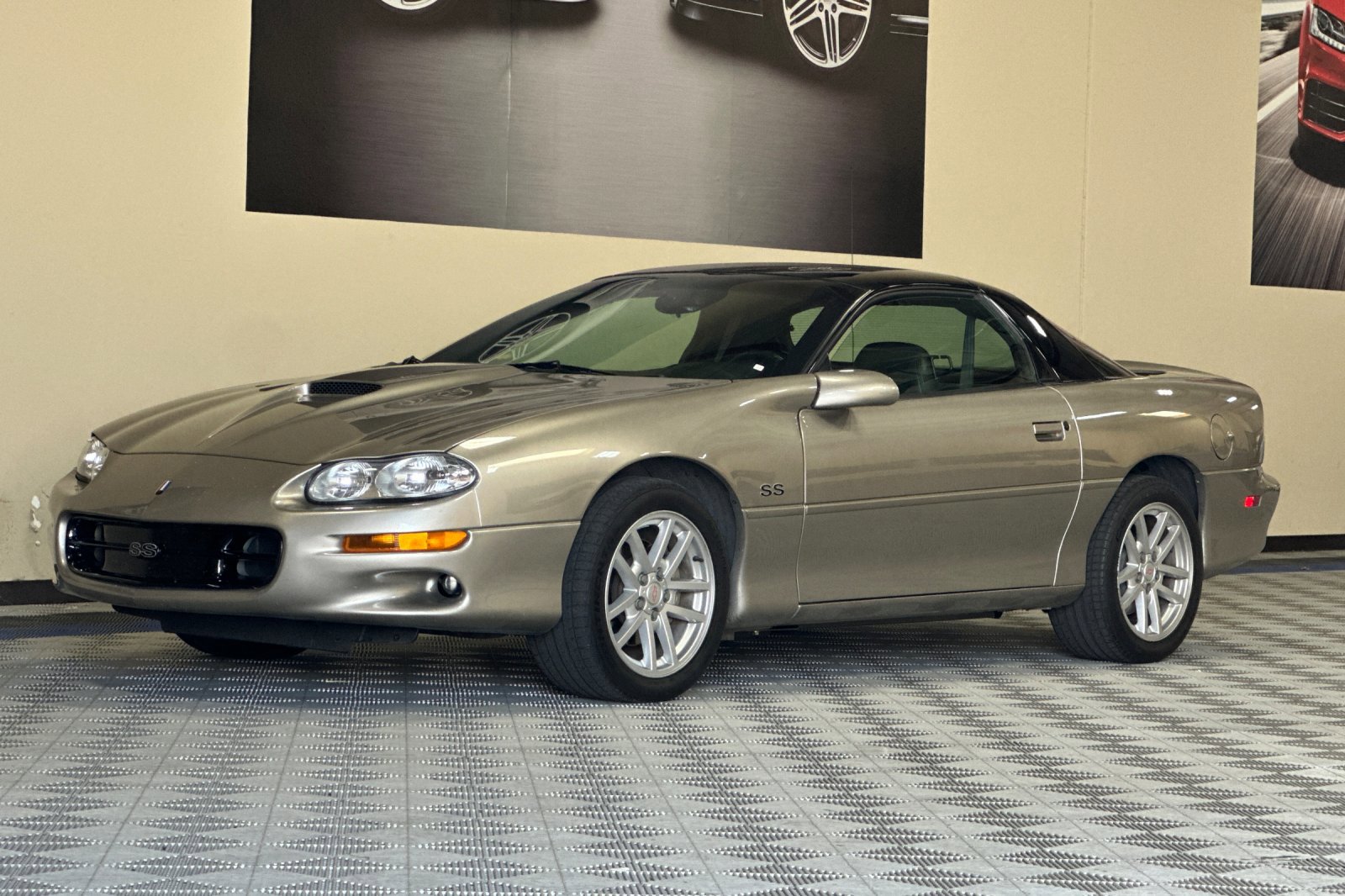 Used 2002 Chevrolet Camaro Z28 w/ SS Performance/Appearance Pkg image 8
