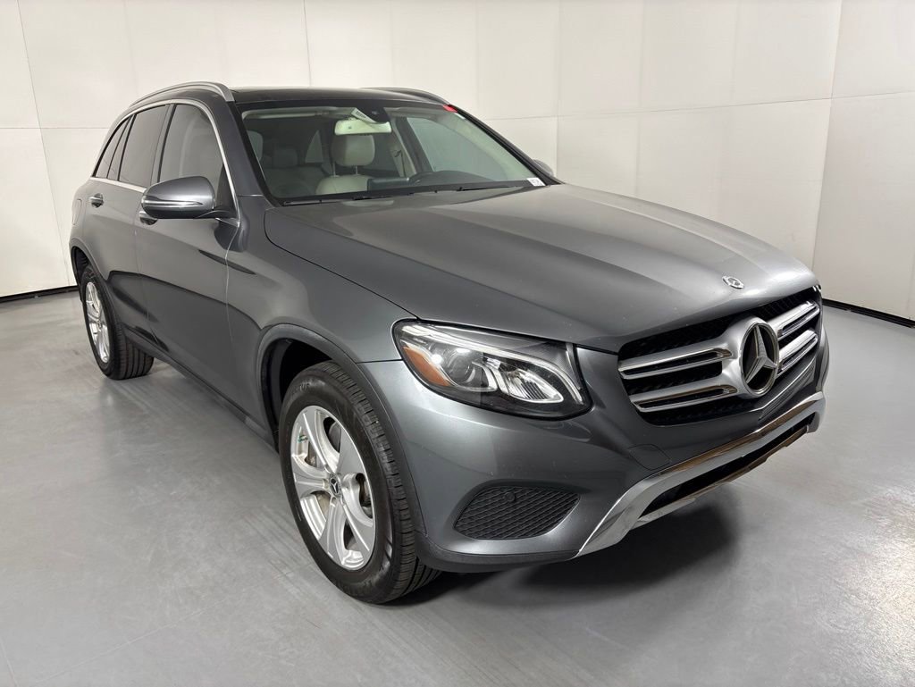 Used 2018 Mercedes-Benz GLC 300 4MATIC image 2