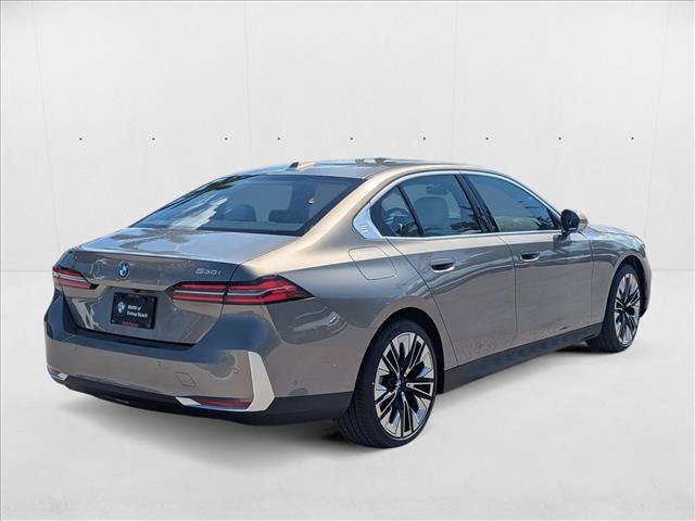 Used 2026 BMW 530i w/ Premium Package RWD image 2