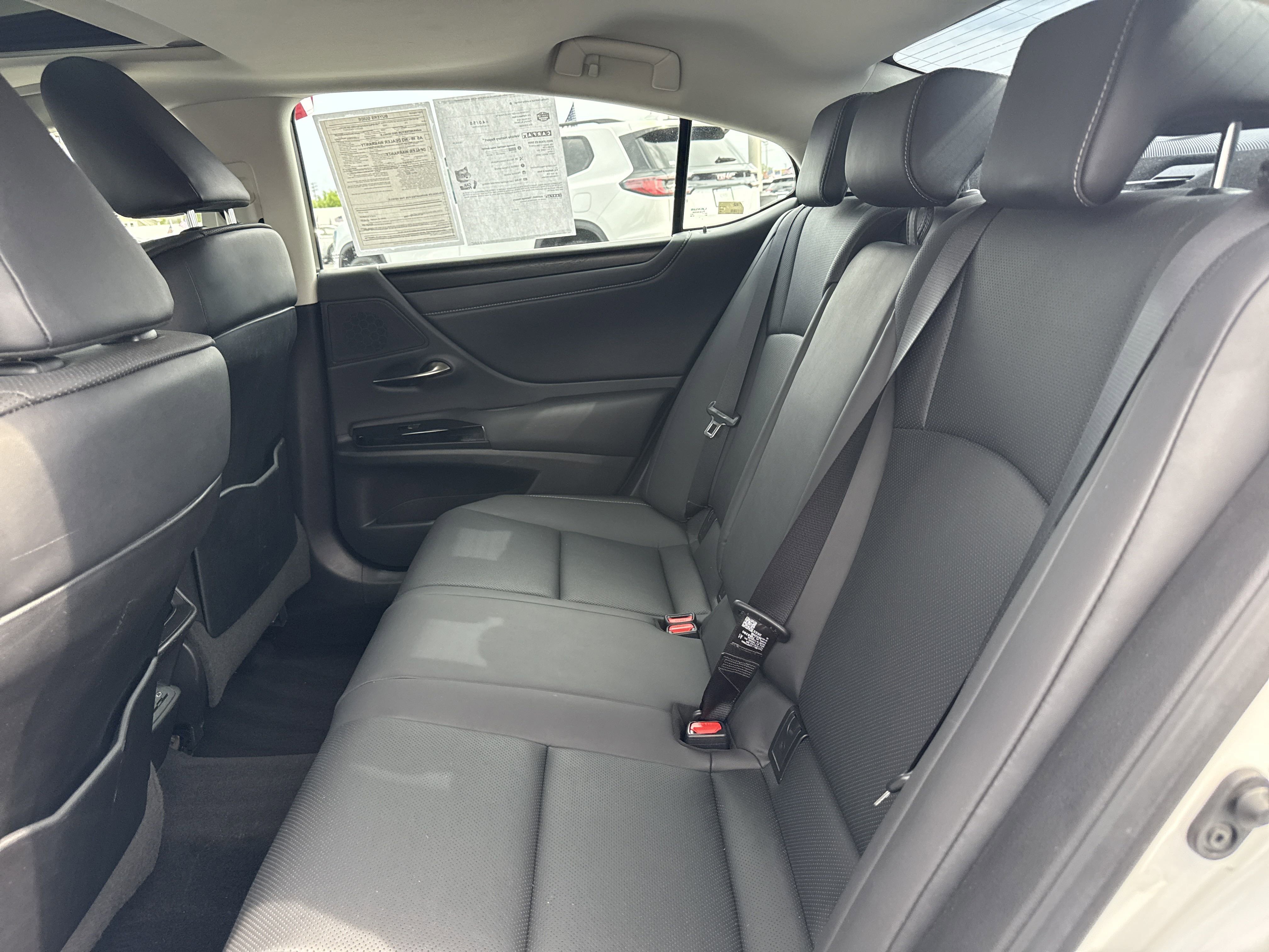 Used 2022 Lexus ES 300h w/ Premium Package image 20