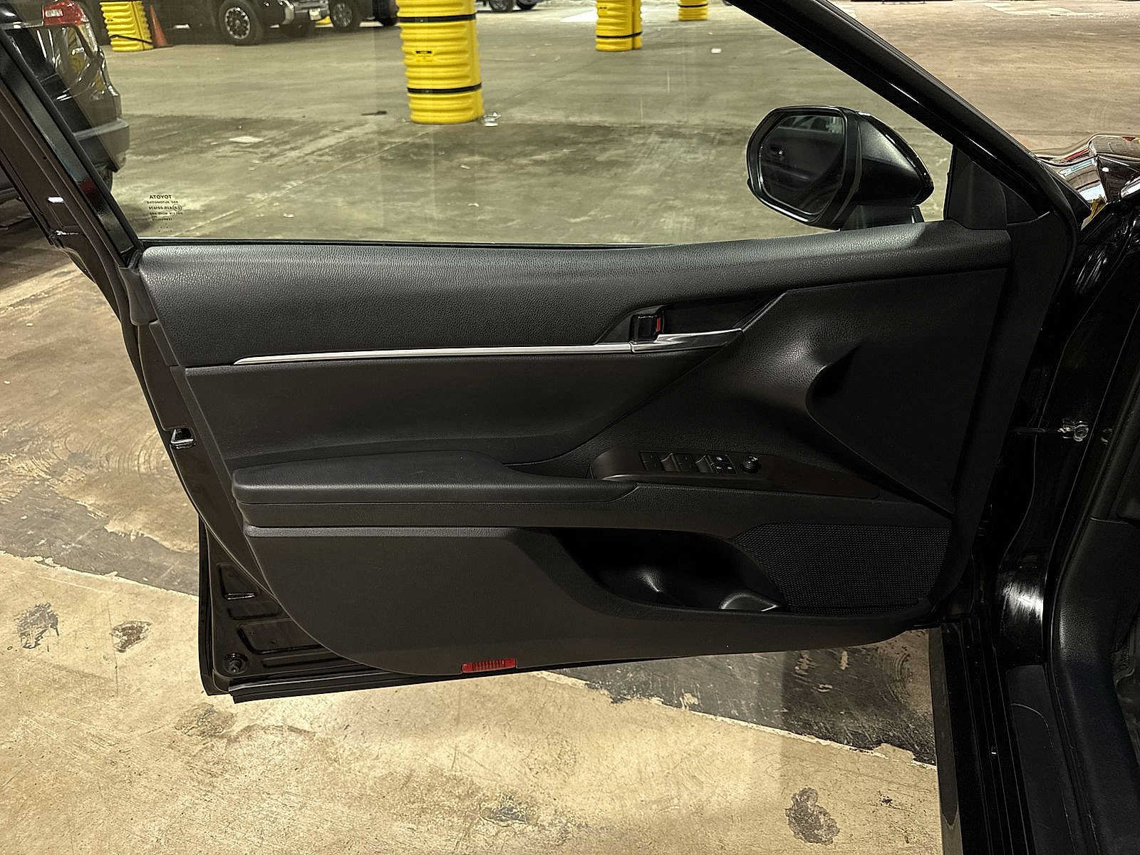 Certified 2022 Toyota Camry LE FWD image 30