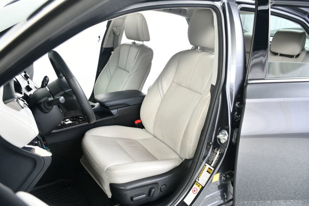 Used 2013 Toyota Avalon XLE Premium FWD image 30