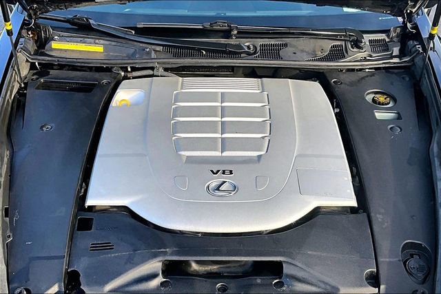 Used 2013 Lexus LS 460 AWD w/ F-Sport Pkg image 9