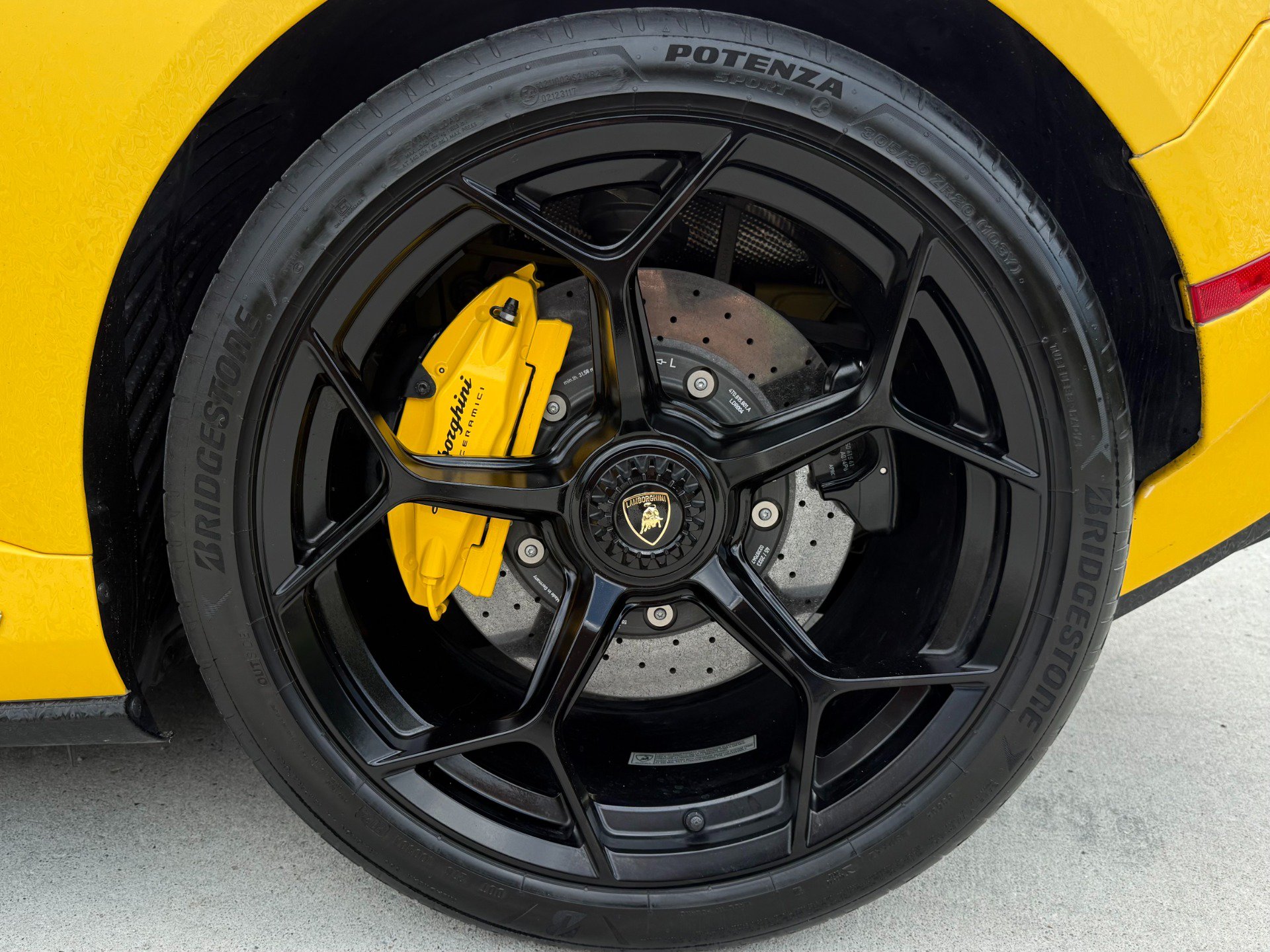 Used 2024 Lamborghini Huracan Tecnica RWD image 56