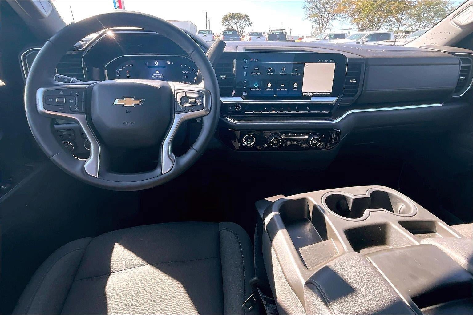 Used 2023 Chevrolet Silverado 1500 LT AWD/4WD image 16
