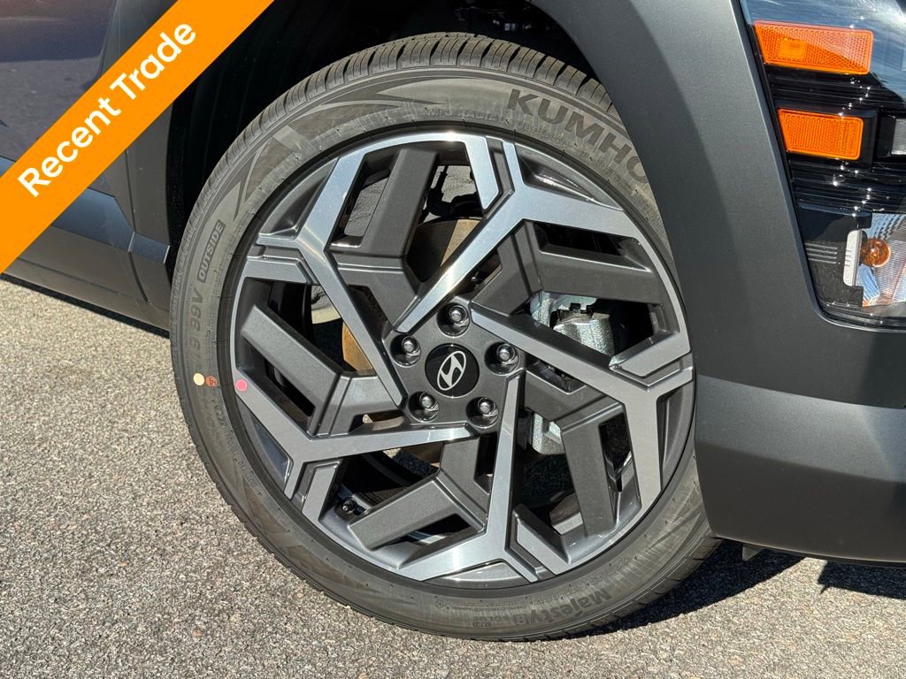 Used 2026 Hyundai Kona SEL Premium image 4