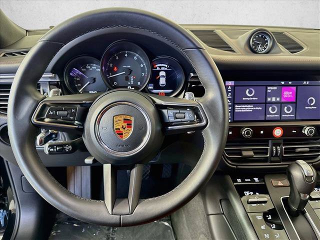 Certified 2026 Porsche Macan AWD/4WD image 13