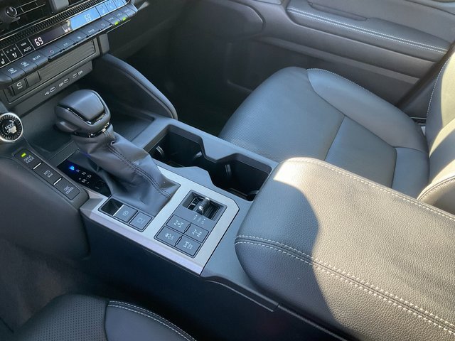 Used 2024 Toyota Land Cruiser image 15