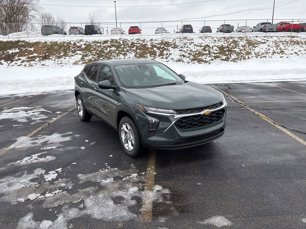 New 2026 Chevrolet Trax LS w/ LS Convenience Package image 1