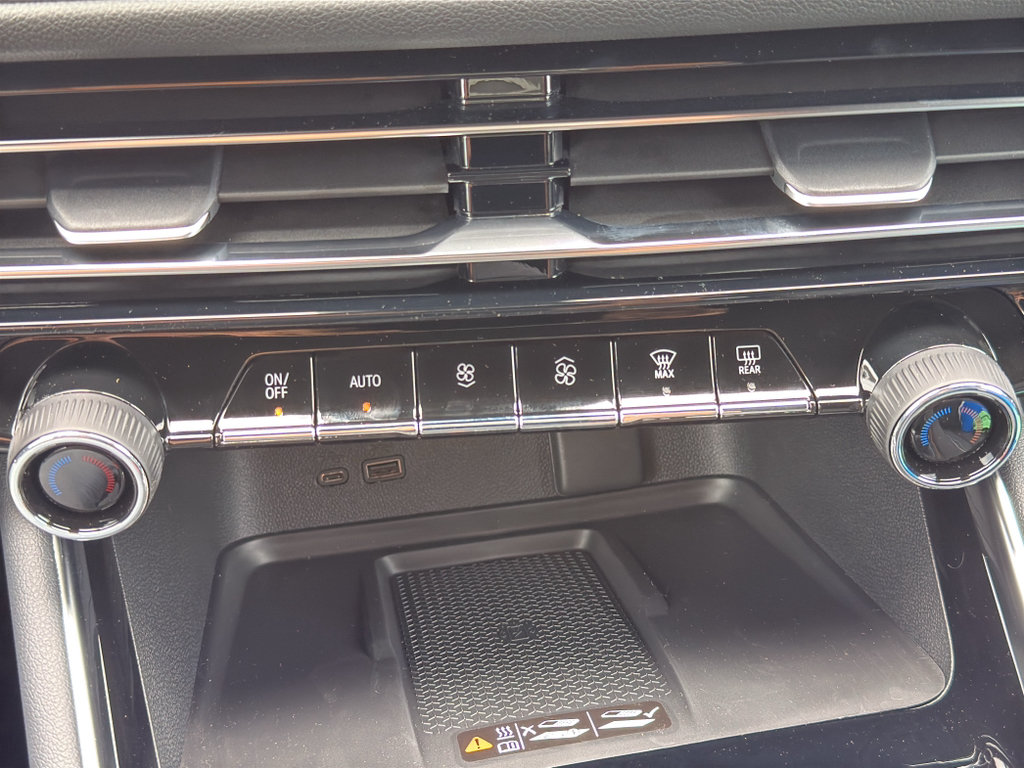 New 2026 Chevrolet Traverse LT w/ Driver Confidence Package FWD image 35