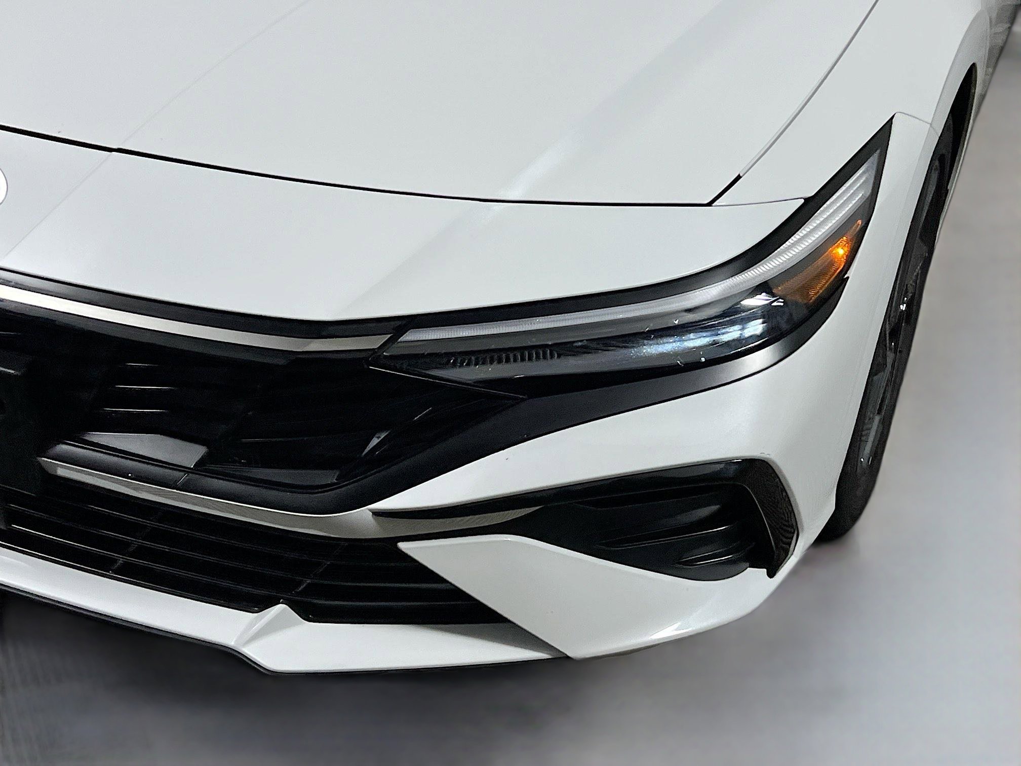 Used 2025 Hyundai Elantra SEL image 12