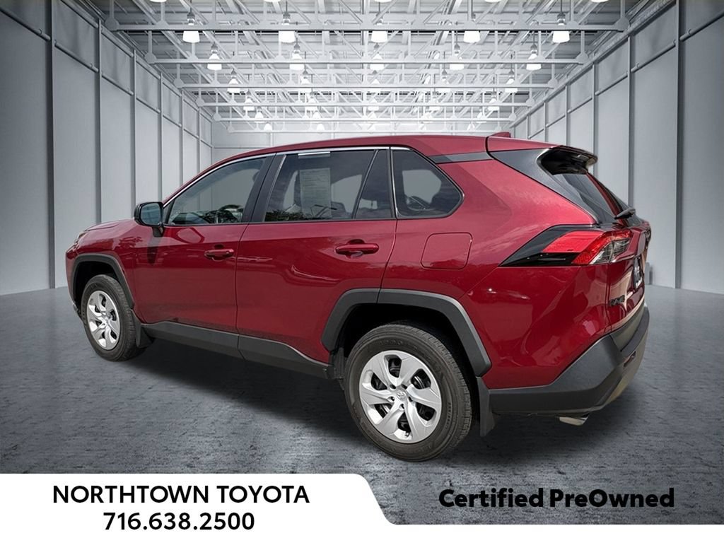 Used 2023 Toyota RAV4 LE AWD/4WD image 4