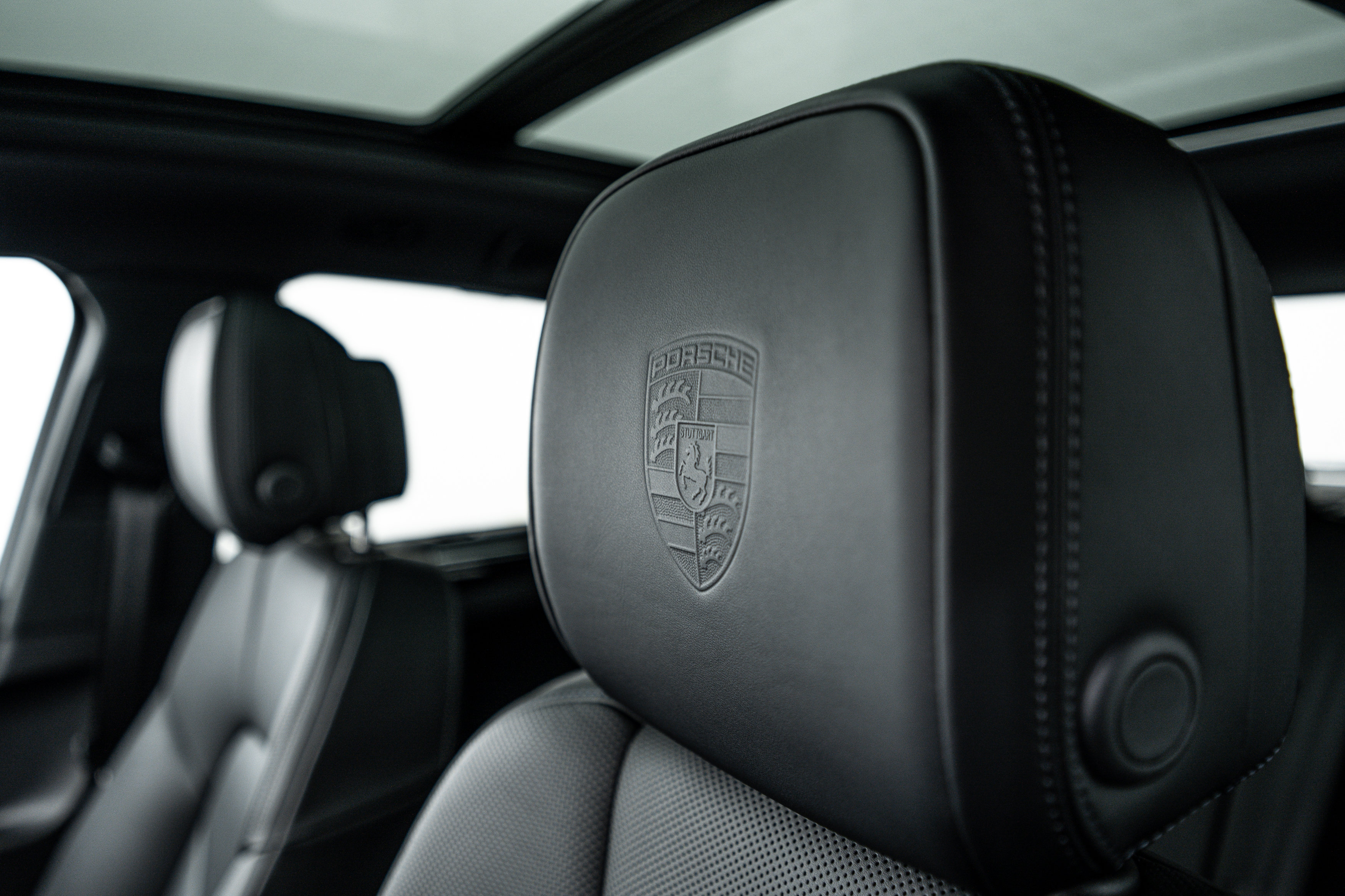 Certified 2026 Porsche Macan AWD/4WD image 22