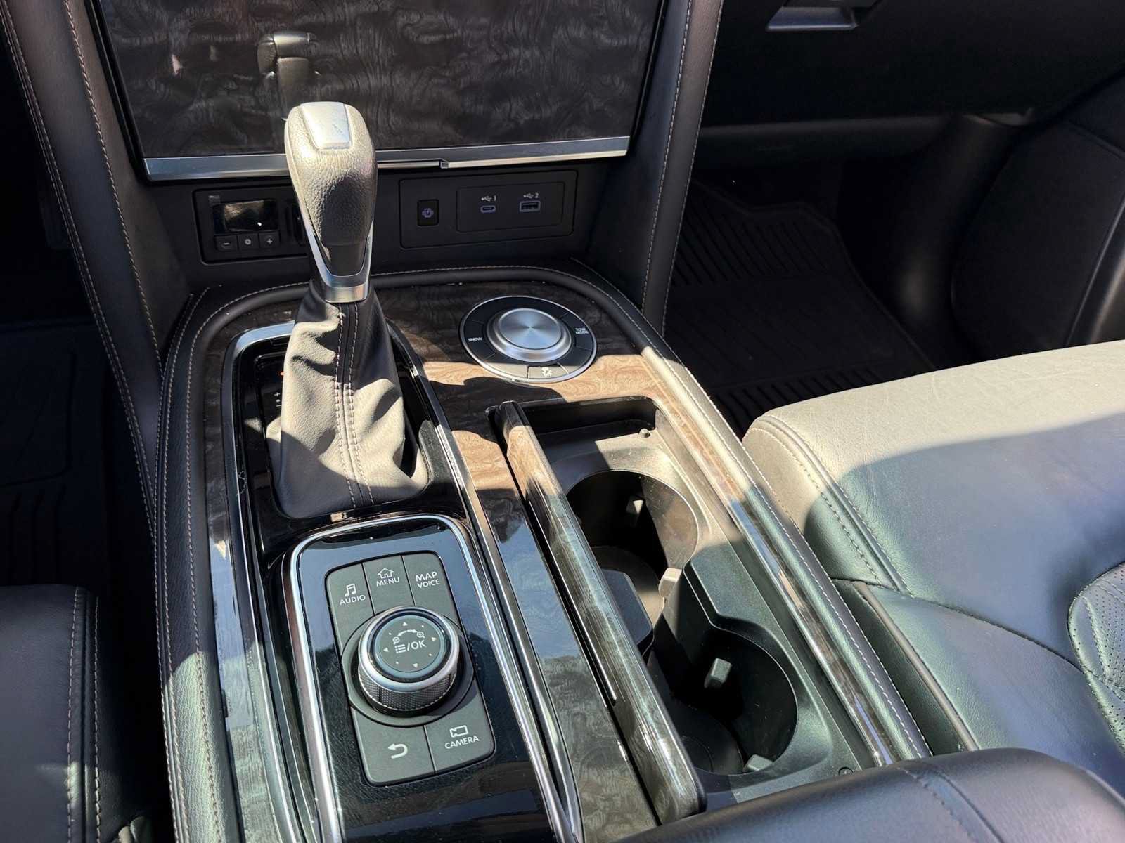 Used 2022 Nissan Armada Platinum w/ Captain's Chairs Package RWD image 19